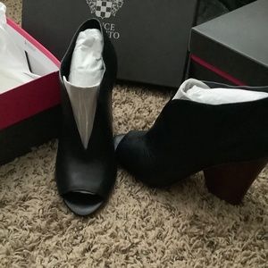NWT Vince Camuto Black Open Toe Bootie